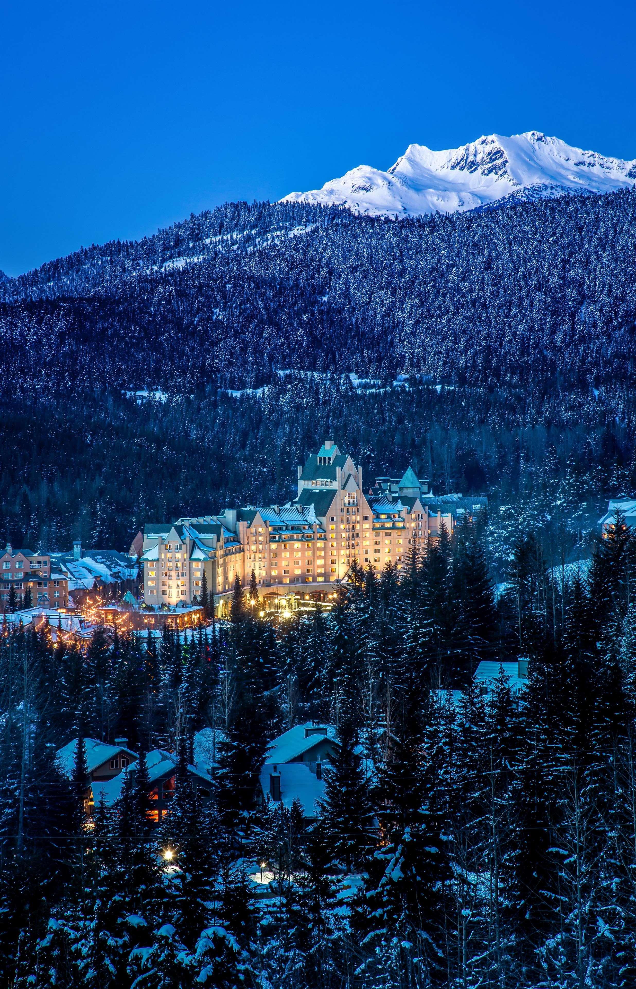 Fairmont Chateau Whistler Exterior photo