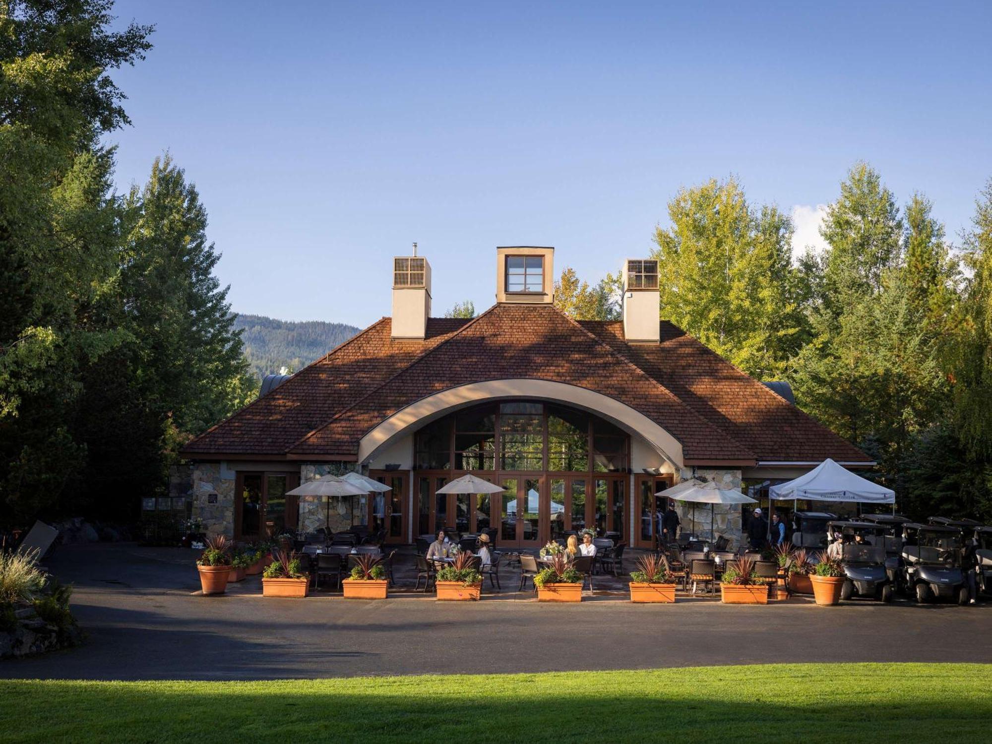 Fairmont Chateau Whistler Exterior photo