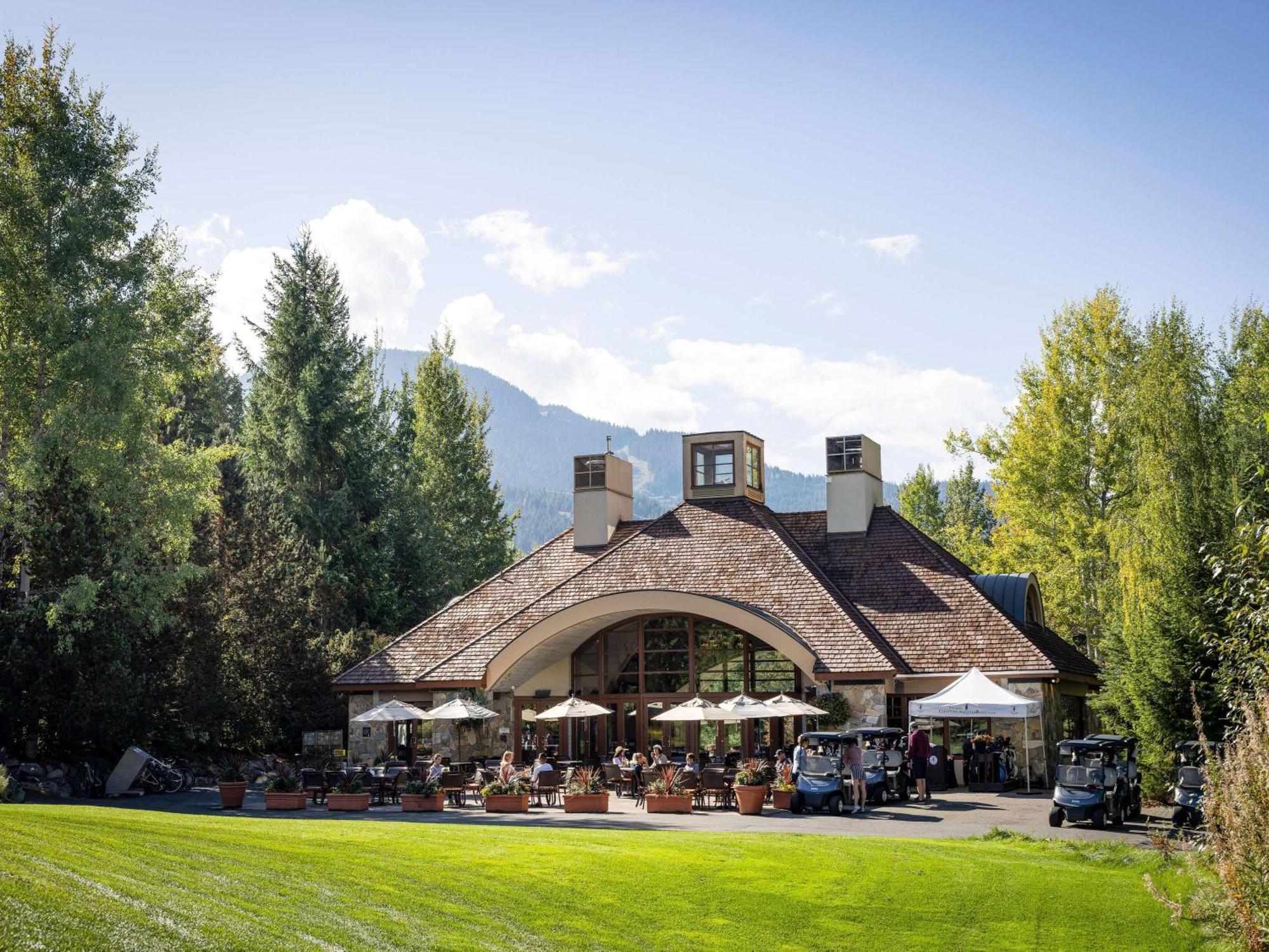 Fairmont Chateau Whistler Exterior photo