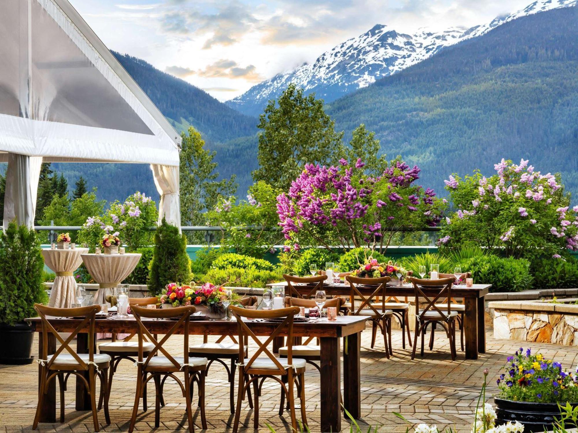 Fairmont Chateau Whistler Exterior photo