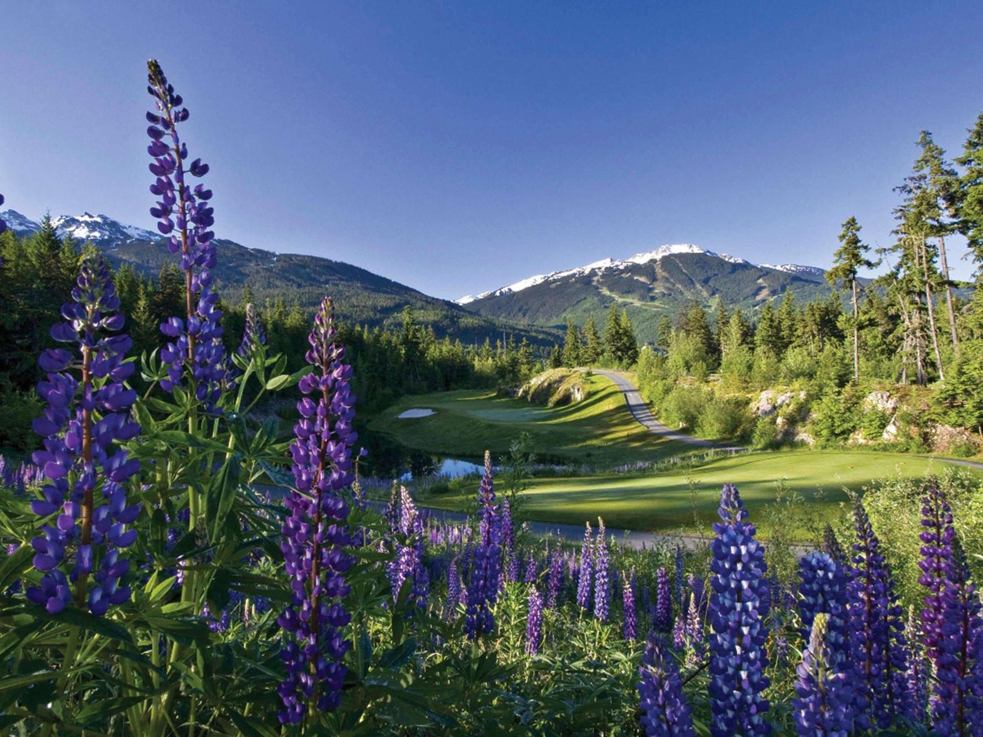 Fairmont Chateau Whistler Exterior photo