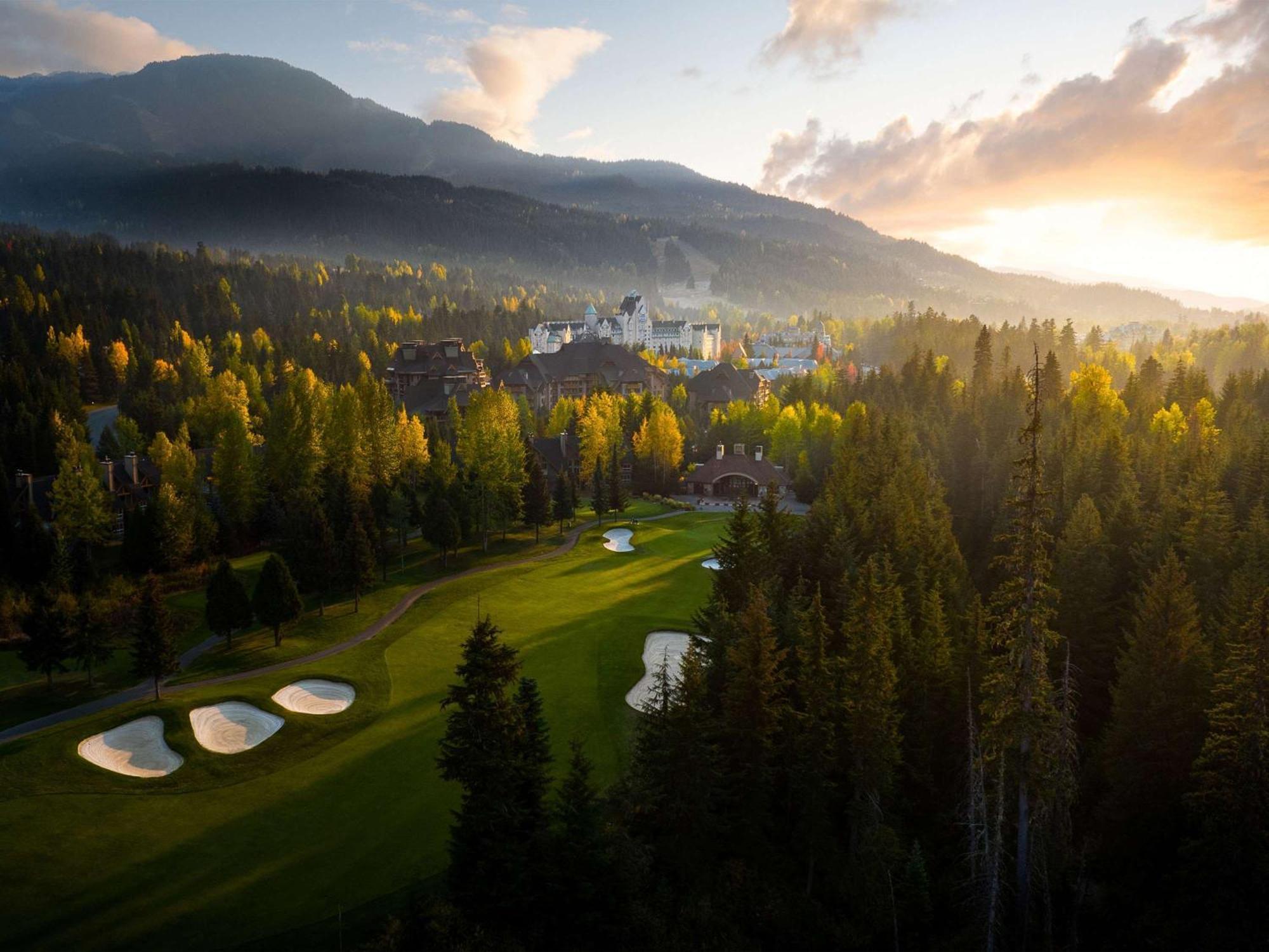 Fairmont Chateau Whistler Exterior photo
