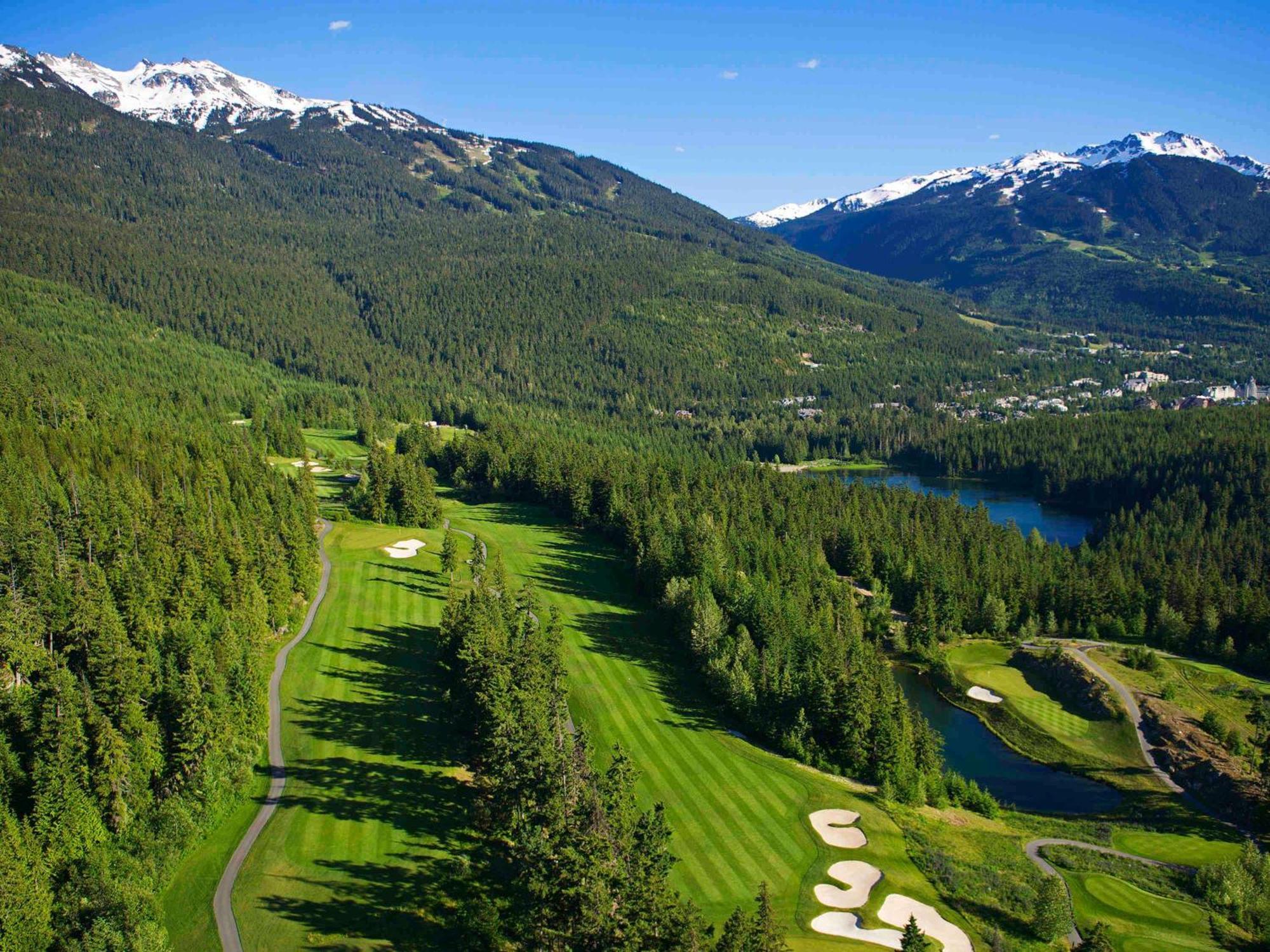 Fairmont Chateau Whistler Exterior photo