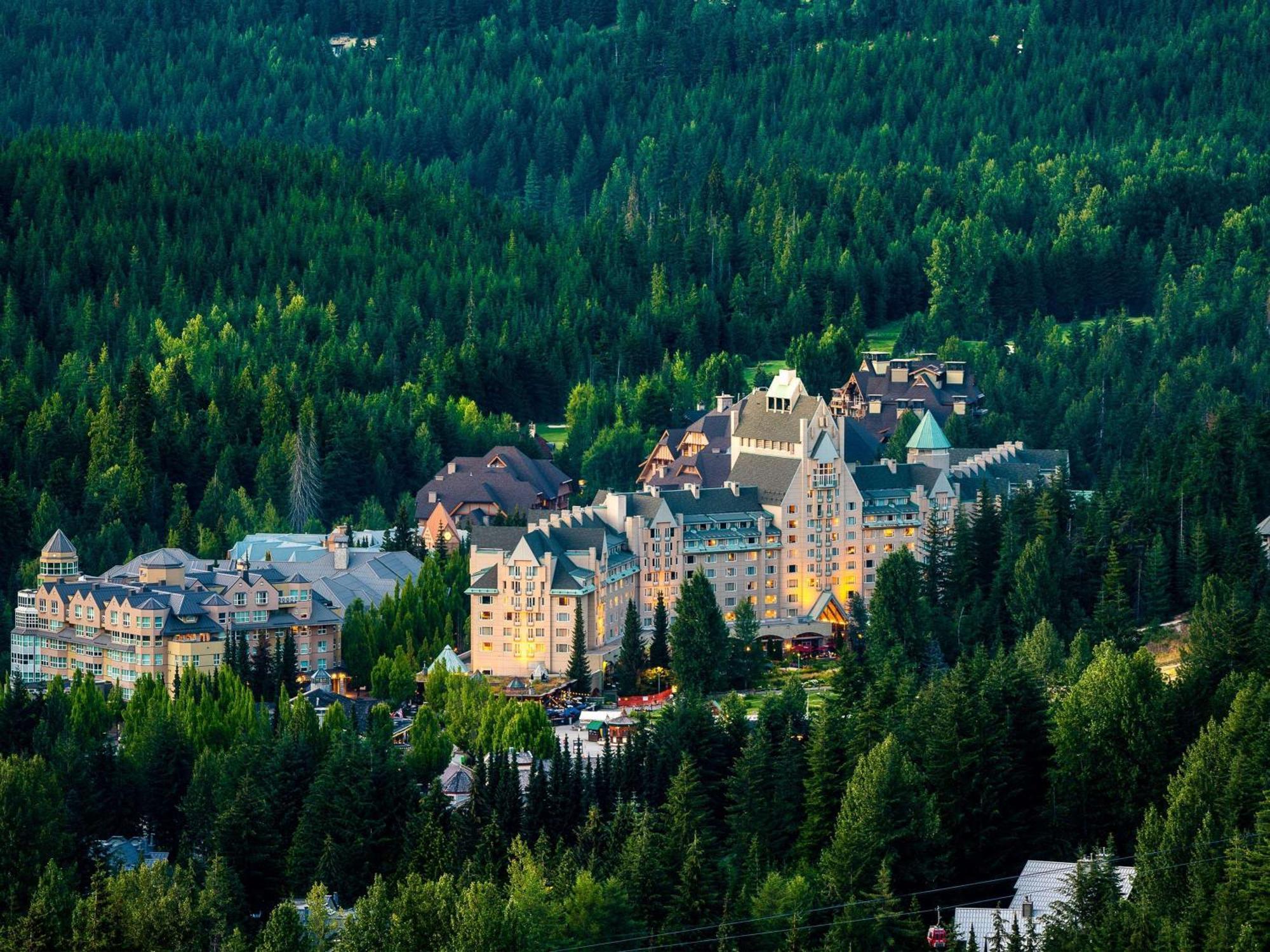 Fairmont Chateau Whistler Exterior photo