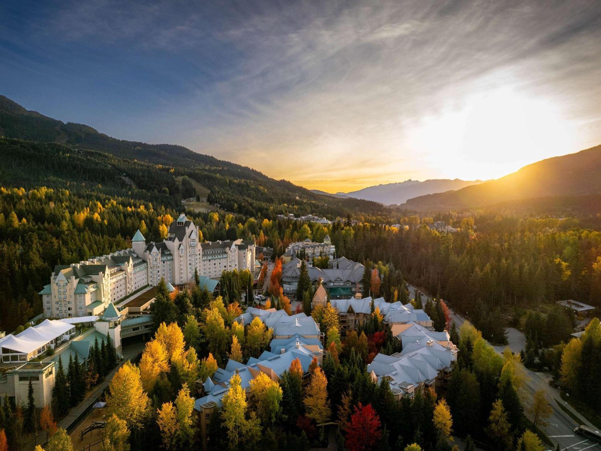 Fairmont Chateau Whistler Exterior photo